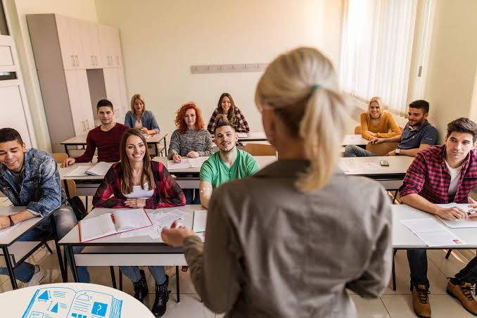 Online French classes for Mississauga students